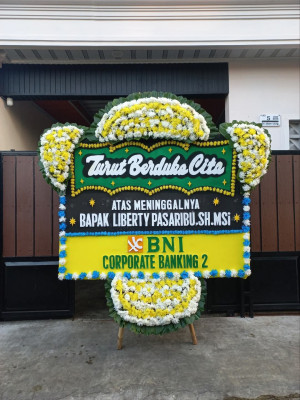 Papan Bunga Duka di Patemon